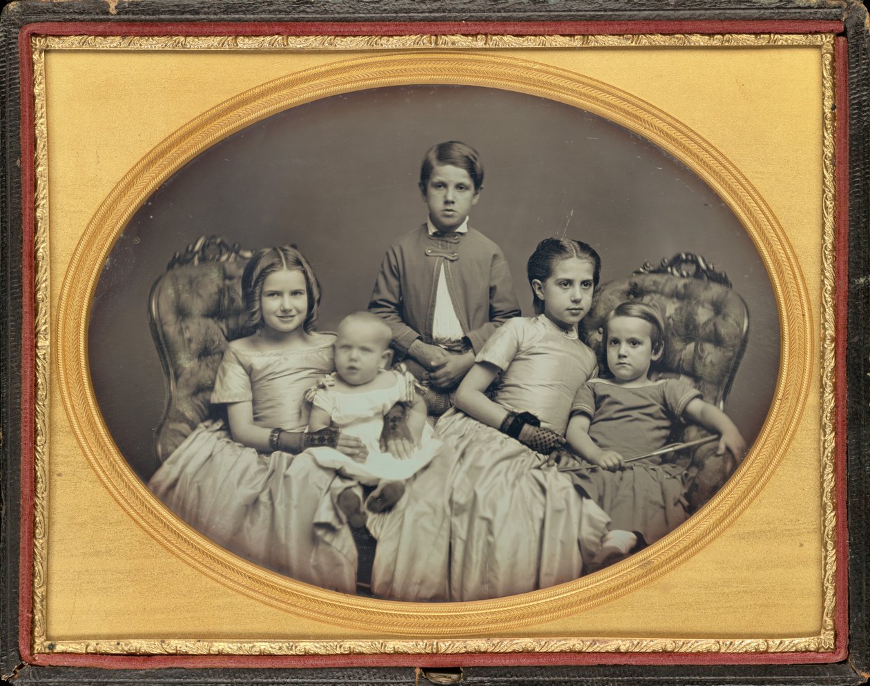 Portrait de cinq enfants,c. 1850 (photo) - American Photographer