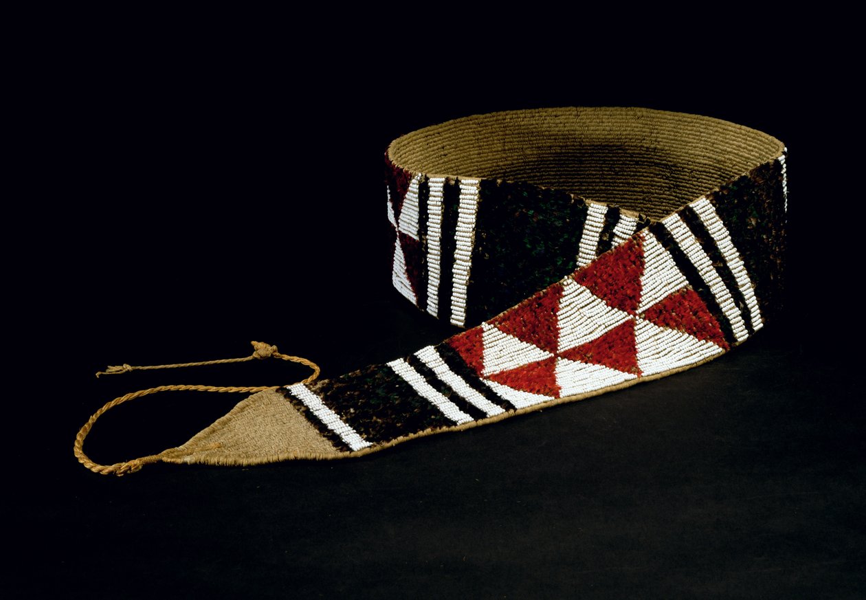 Ceinture Cérémonielle de Femme, tribu Maidu, Californie - American School
