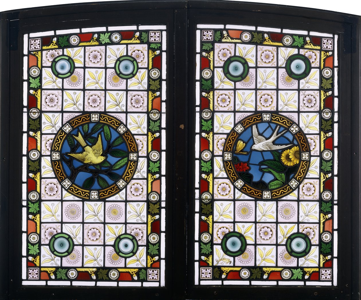 Une paire de fenêtres en verre plombé, vers 1890 - American School