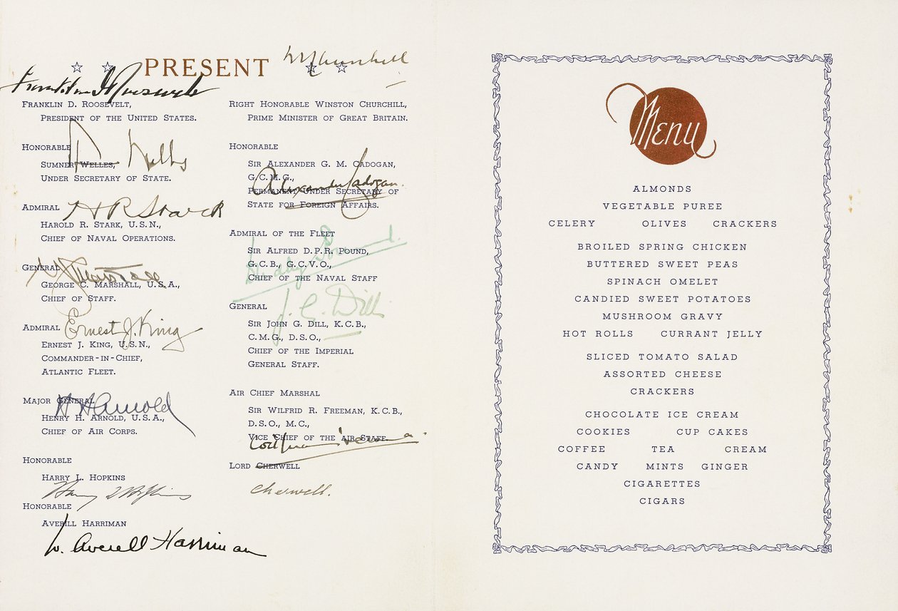 Menu imprimé signé par Winston Churchill et Franklin D. Roosevelt, U.S Flagship Augusta, Port du Navire, Terre-Neuve, daté du 9 août 1943. La première rencontre officielle de Churchill et Roosevelt qui a produit la Charte de l