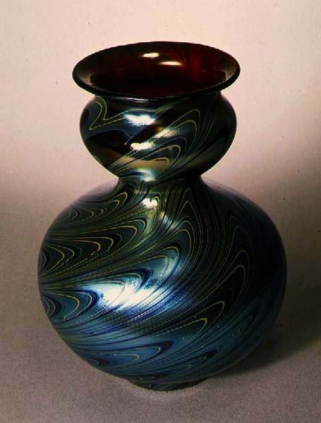 Vase en forme de double gourde Tiffany, New York, vers 1890 - American School