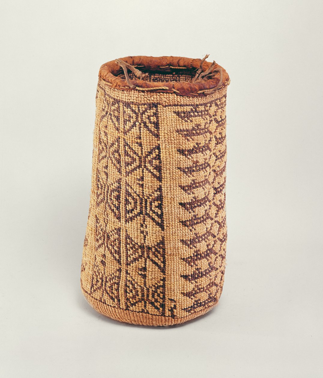 Panier portefeuille Wasco, de la côte nord-ouest américaine - American School