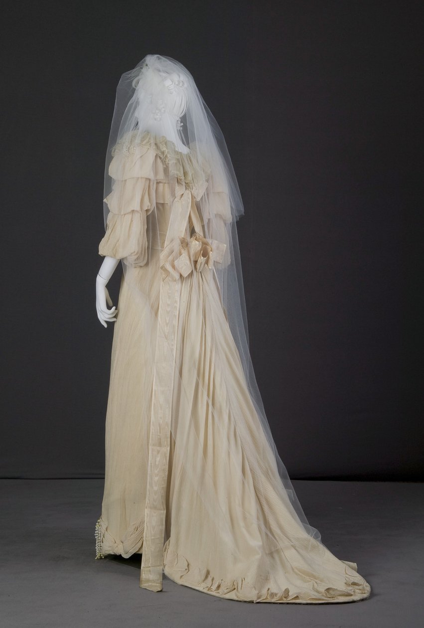 Robe de mariée, 1892 - American School