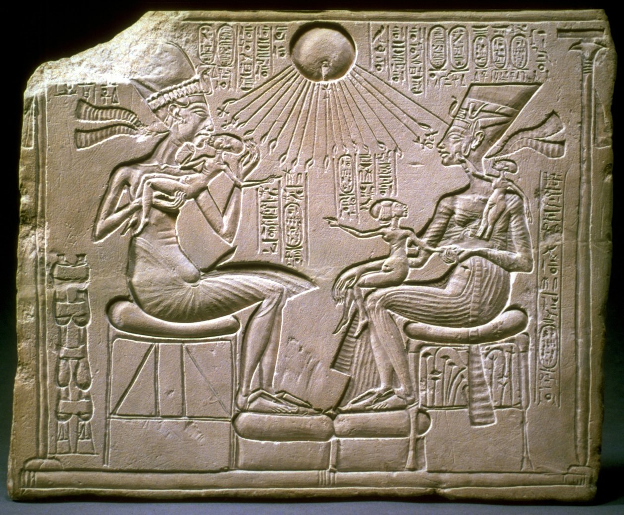 La famille royale : Akhenaton, Néfertiti et leurs enfants, vers 1350 av. J.-C. - Ancient Egypt