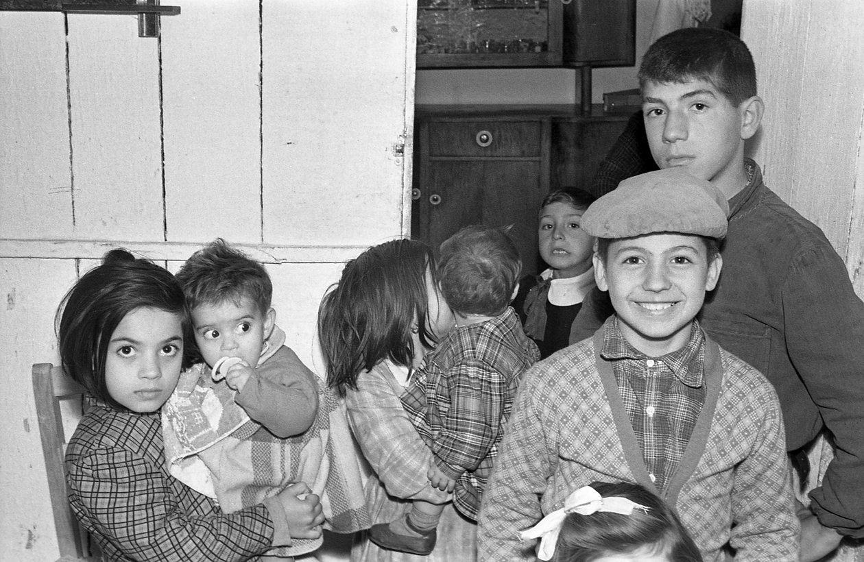 CROTONE - ENFANTS - Ando Gilardi