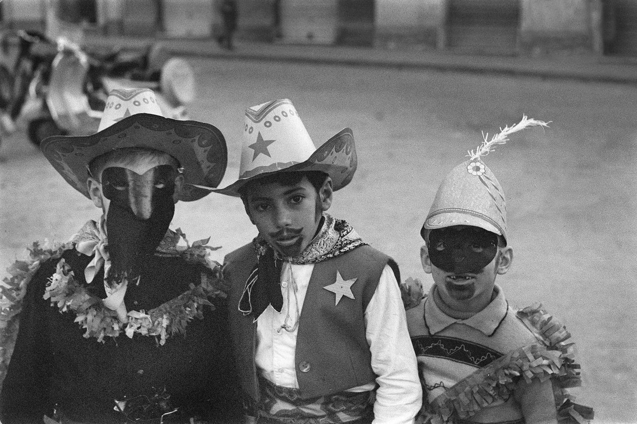 CROTONE, ENFANTS MASQUÉS - Ando Gilardi