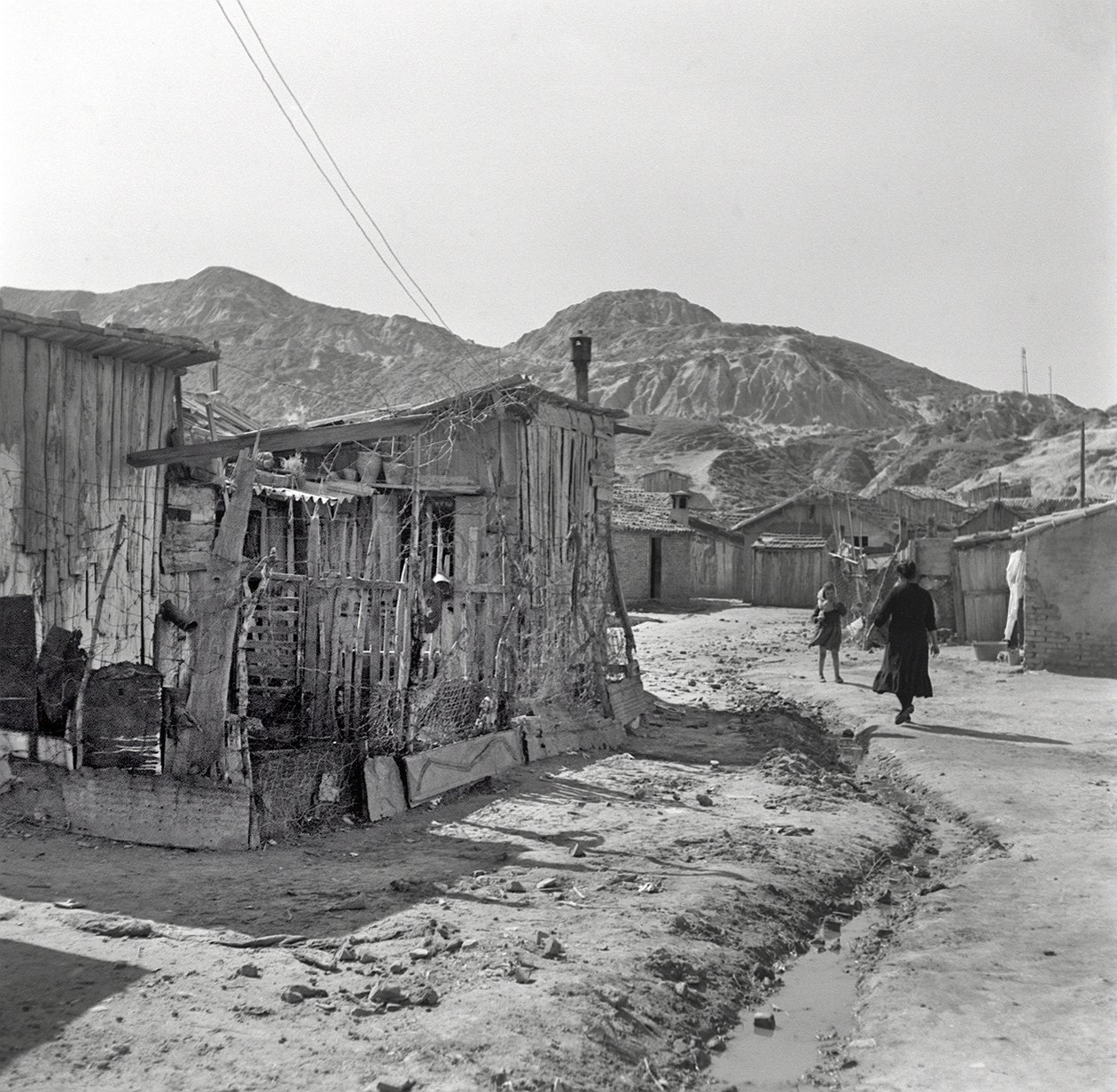 le "Shanghai District", Crotone - Ando Gilardi