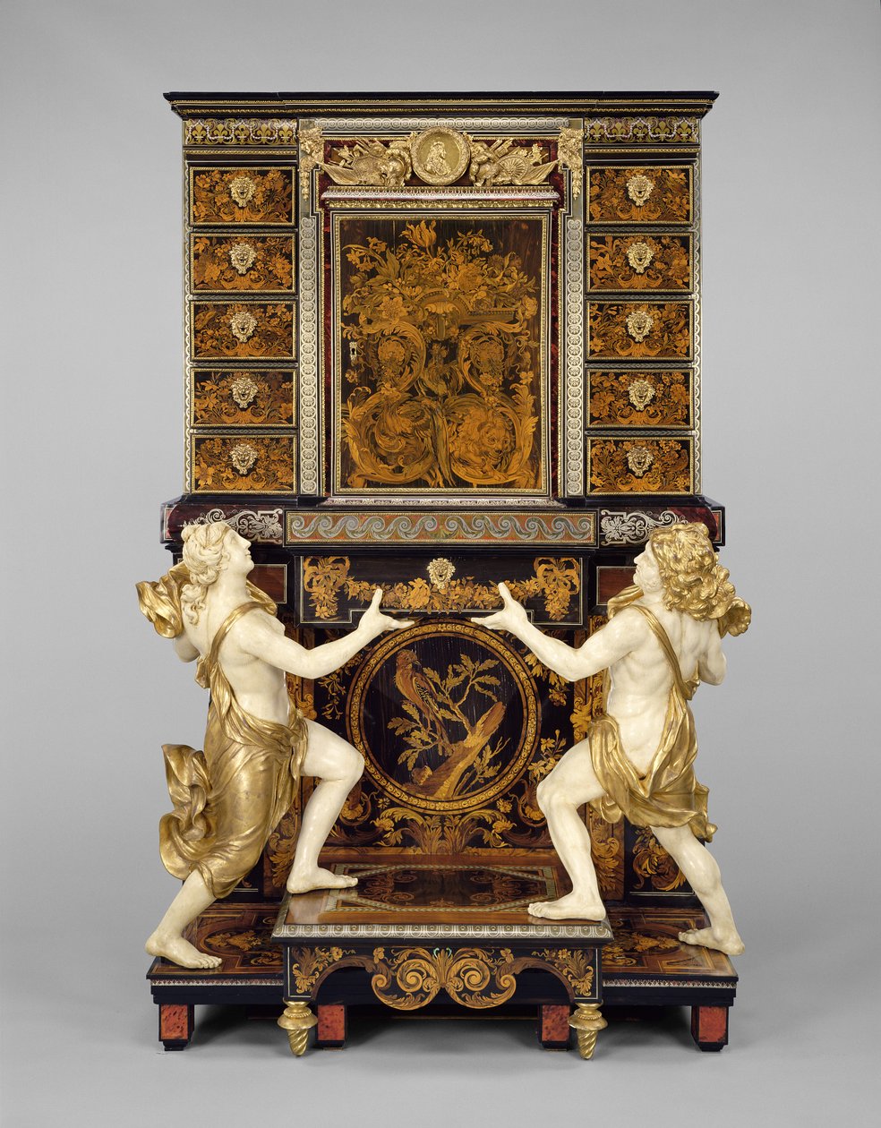 Cabinet sur pied avec médaillons d