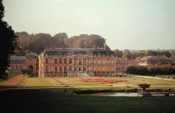 Vue de la façade du jardin, construite en 1675-83 - Andre Le Notre