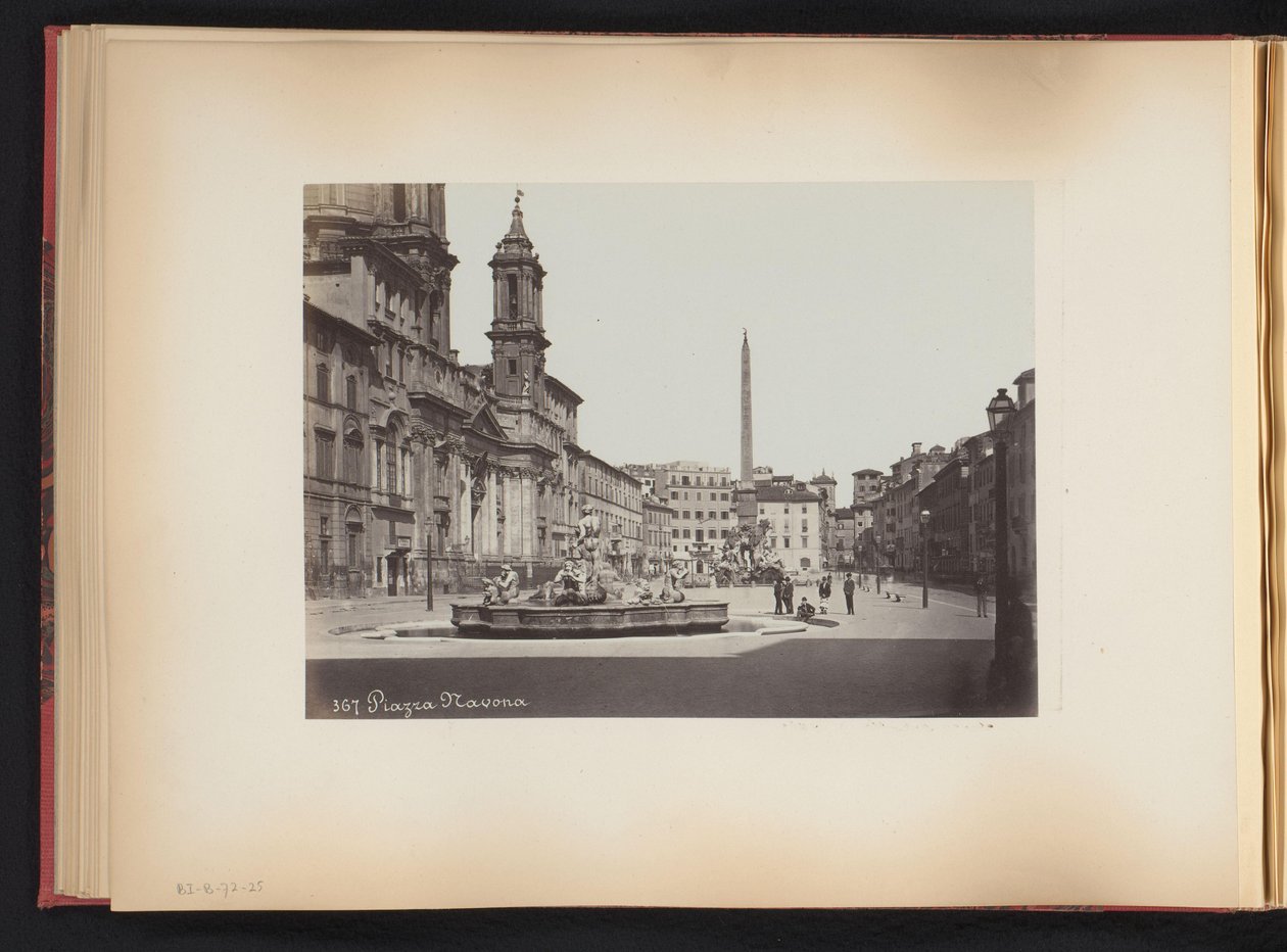 Vue de la Piazza Navona avec fontaine à Rome, Italie - Anonymous
