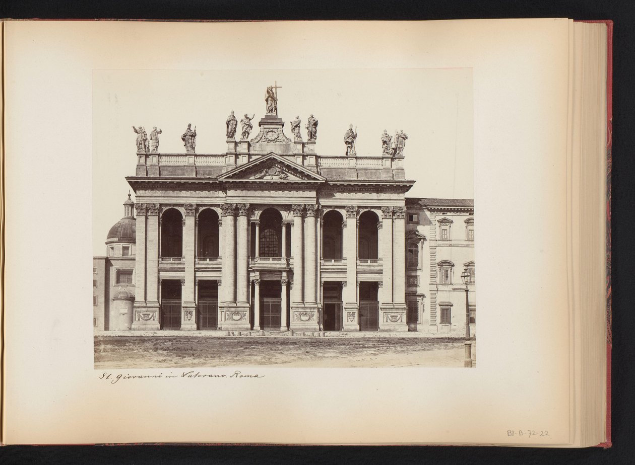 Façade de Saint-Jean-de-Latran à Rome, Italie - Anonymous