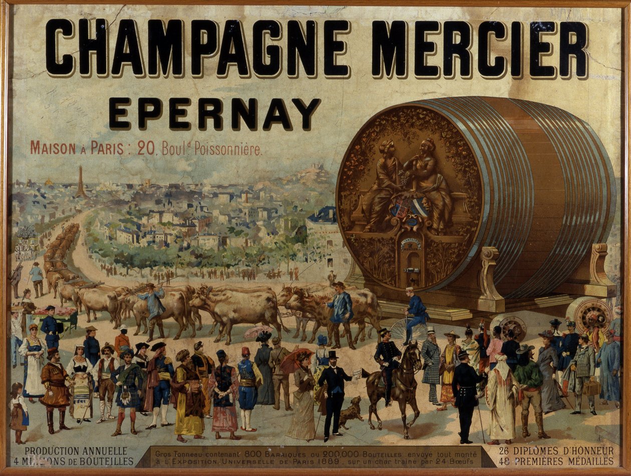 Grand tonneau de champagne exposé à l