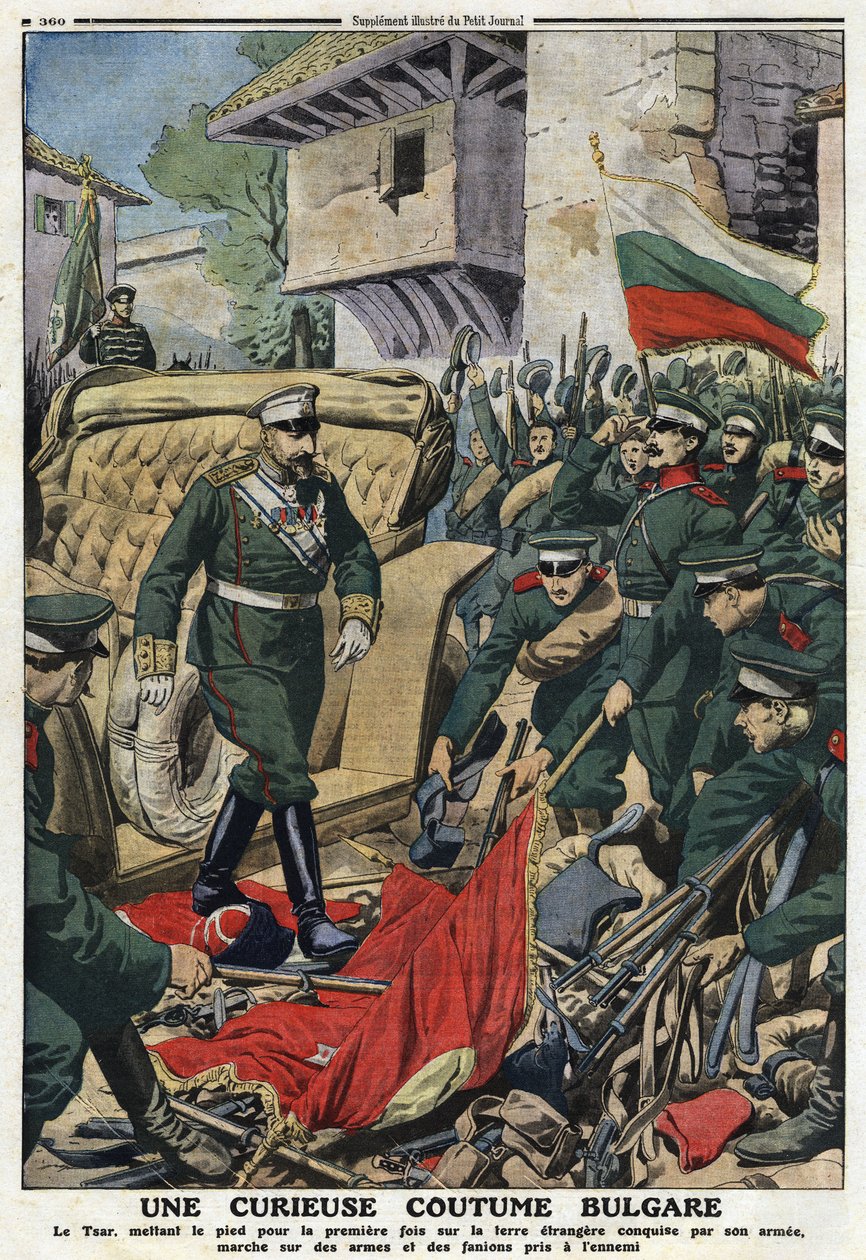 Première guerre balkanique : le tsar Ferdinand Ier de Bulgarie (1861-1948) marchant sur des terres étrangères conquises par son armée à Mustapha-Pacha, maintenant Ferdinandovo, piétinant les armes et les étendards des ennemis. Illustration de « Le Petit Jo - Anonymous Anonymous