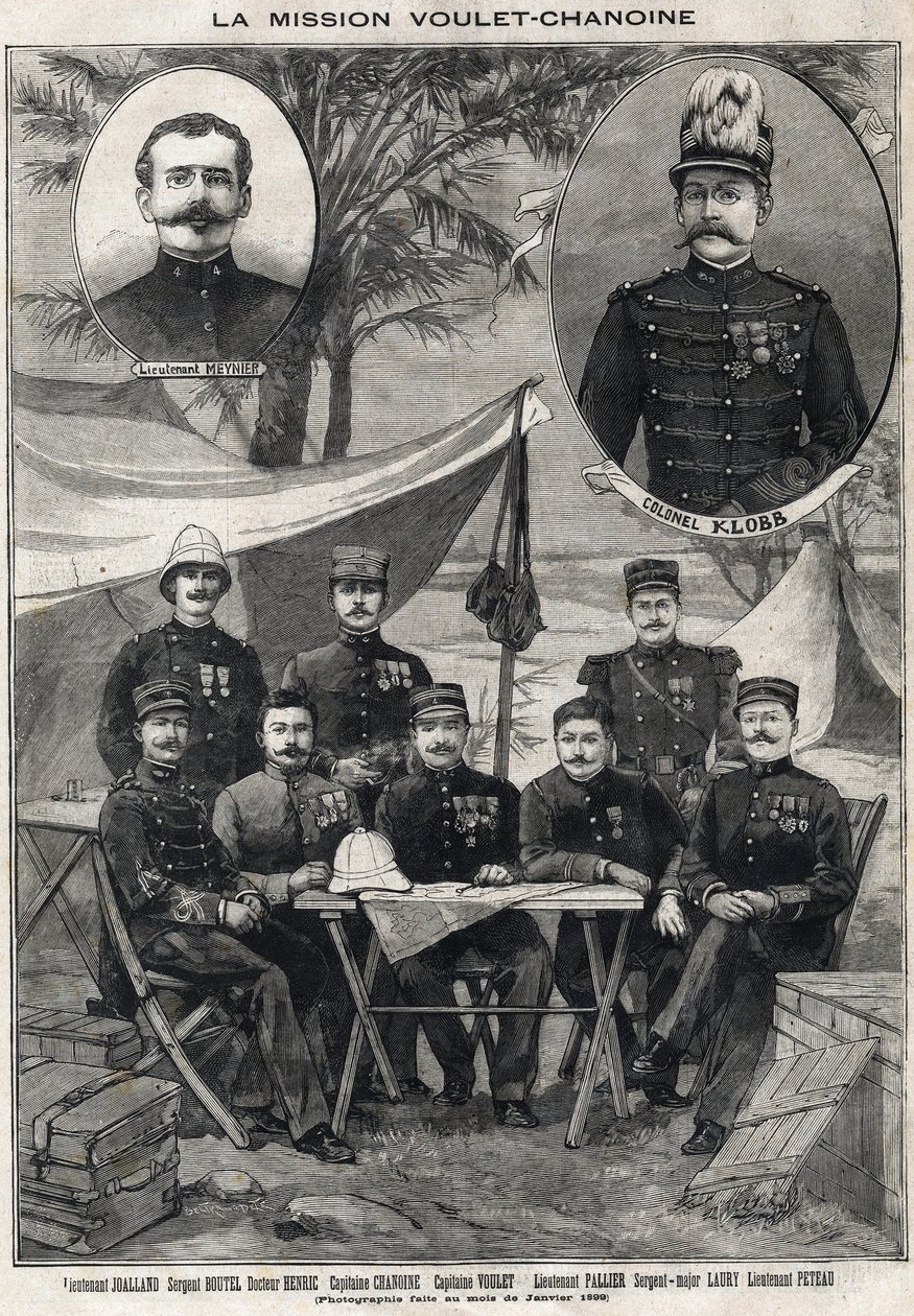 Mission Voulet-Chanoine : portrait du lieutenant Octave Meynier (1874-1961) et du colonel Arsène Klobb (1857-1899) avec en bas de gauche à droite : lieutenant Joalland, sergent Boutel, docteur. - Anonymous Anonymous