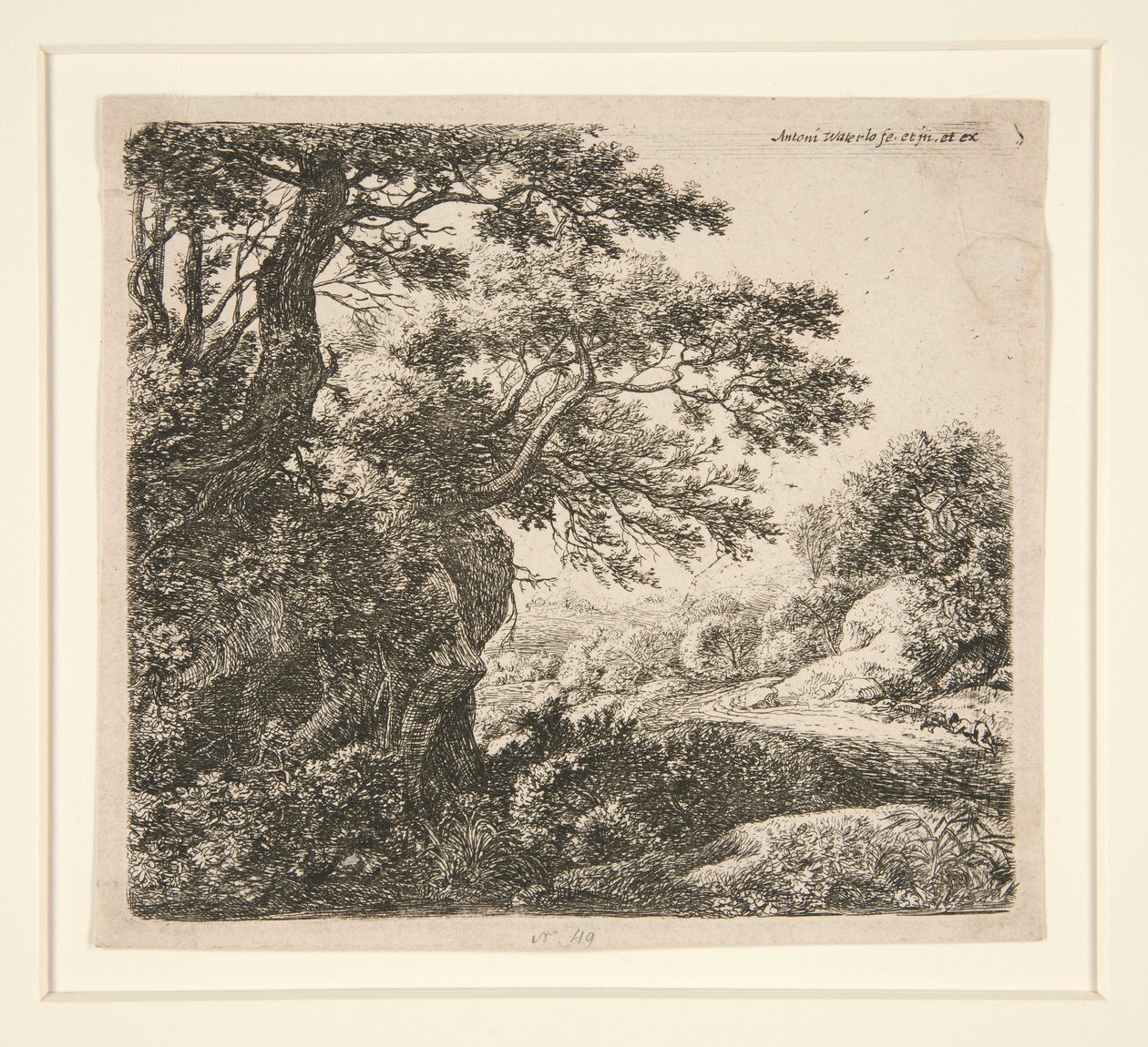 Homme dormant au bord de la route, d