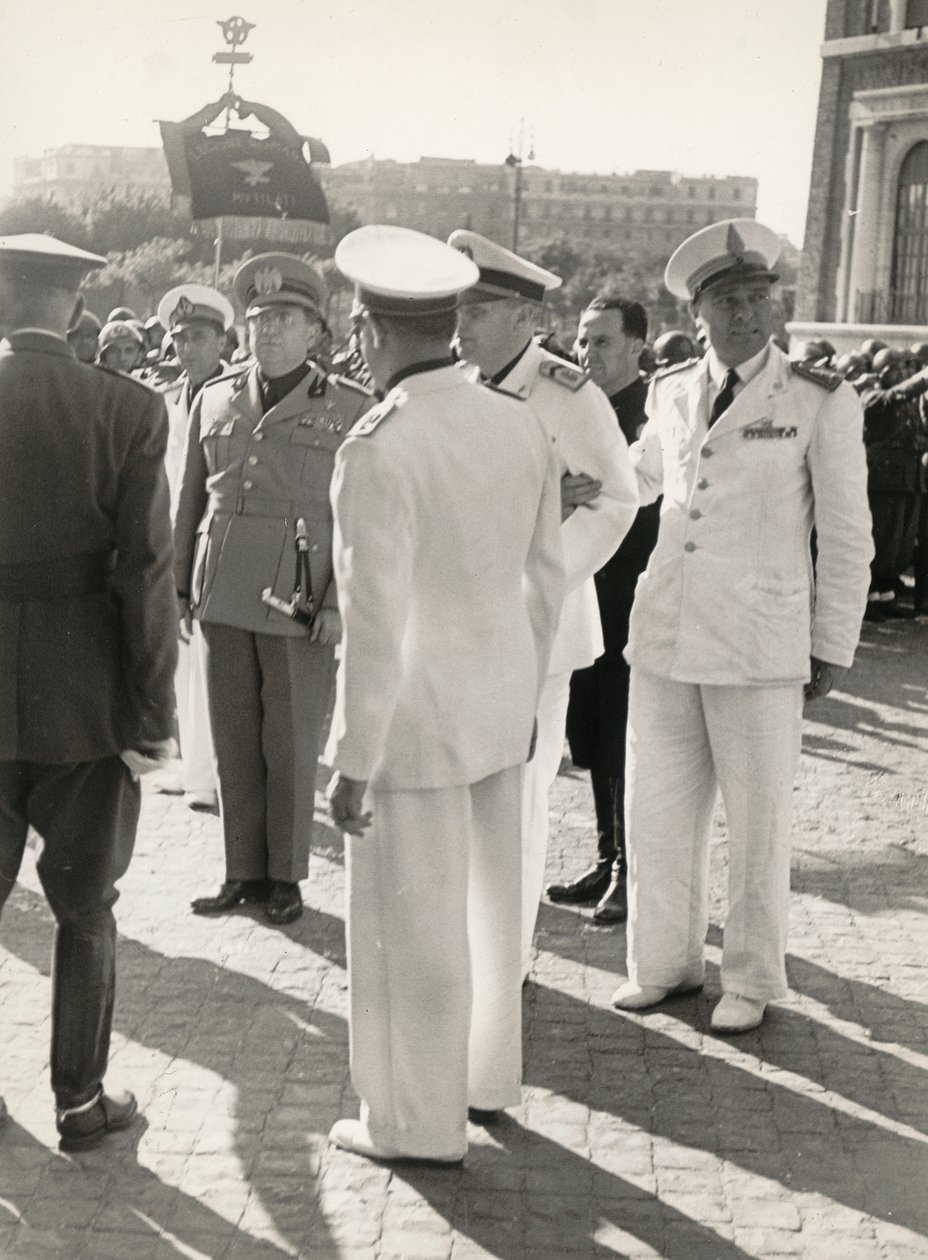 Album "MVSN- Chemises noires": Carlo Delcroix fin de la guerre et la médaille d