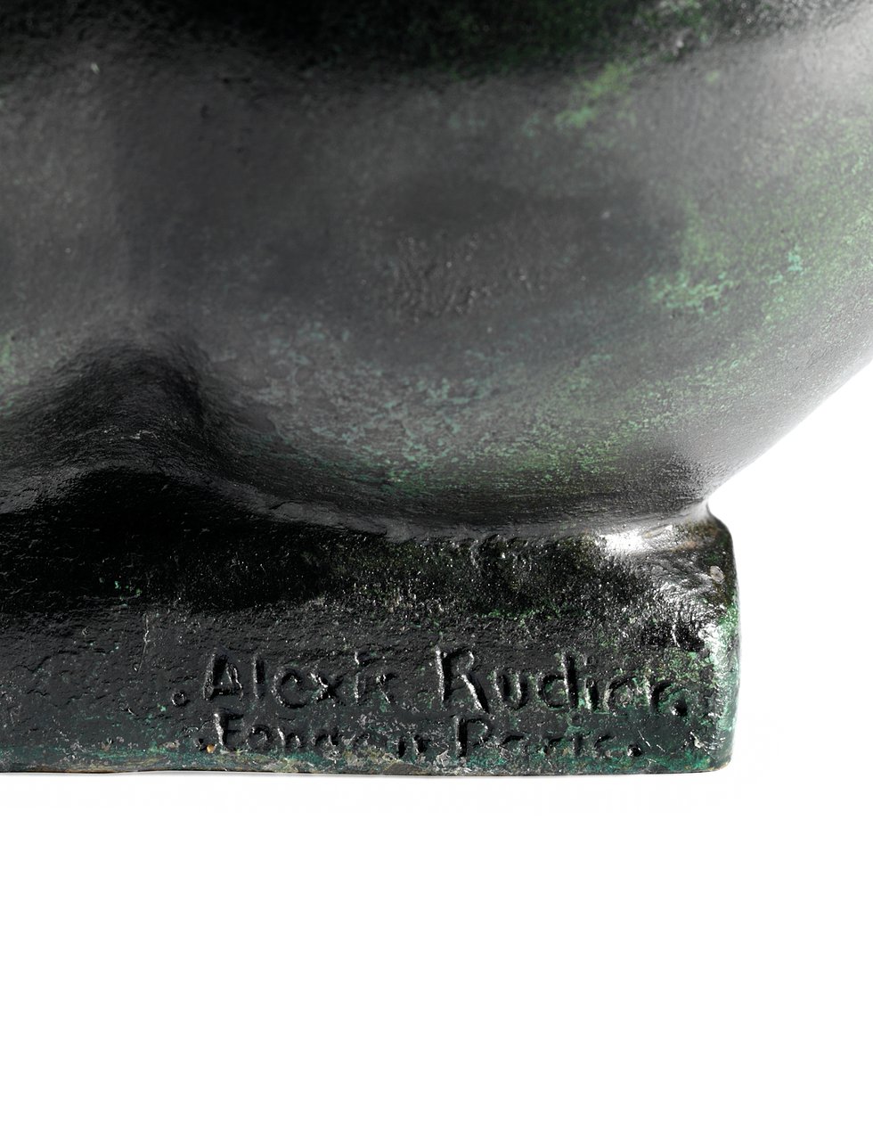 Fille accroupie tenant un pied - Aristide Maillol