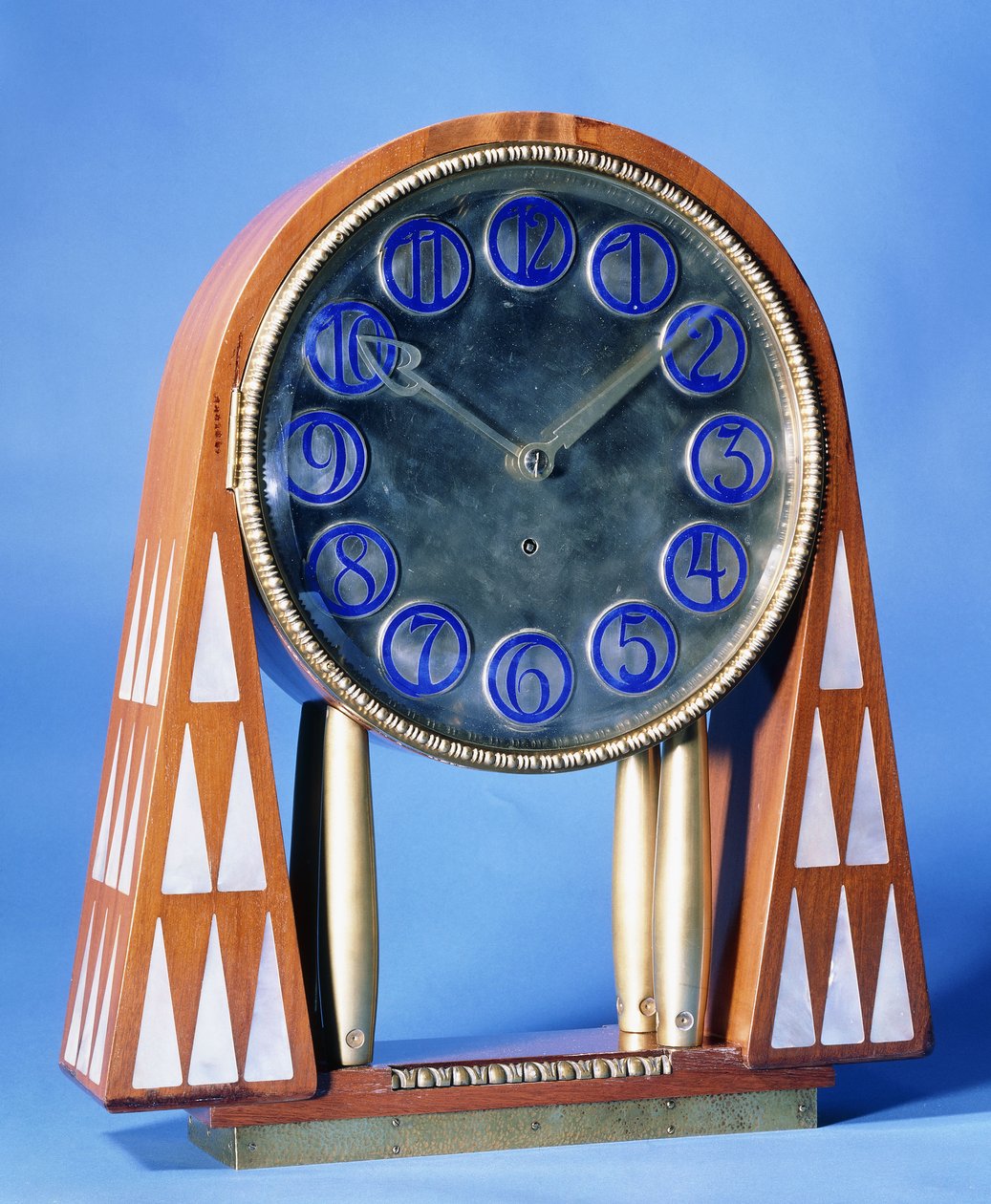 Une Horloge de Cheminée Importante - Austrian School