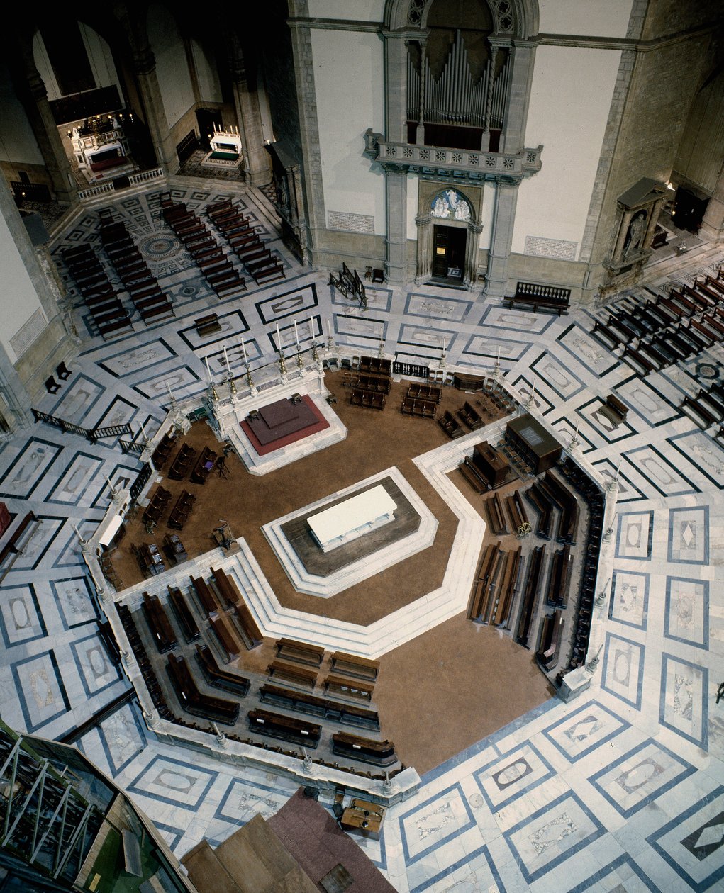 Vue du chœur octogonal en marbre réalisé par Baccio Bandinelli (1488-1560) (Bartolommeo Brandini), à l