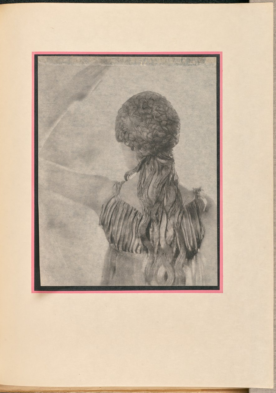 [Danseuse en nymphe, vue de dos] - Baron Adolf De Meyer