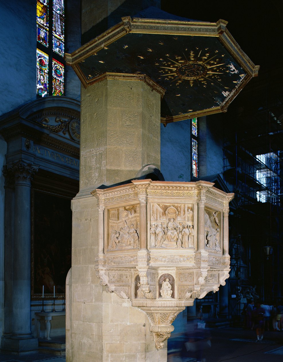 Chaire décorée de scènes de la vie de Saint François et de quatre Vertus - Benedetto da Maiano