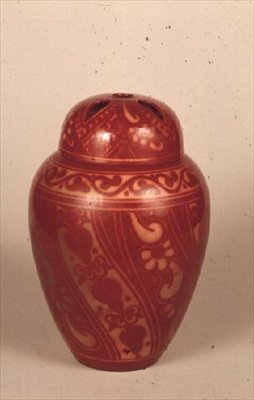 Pot pourri et couvercle en cuivre lustre, vers 1905-15 - Bernard Moore