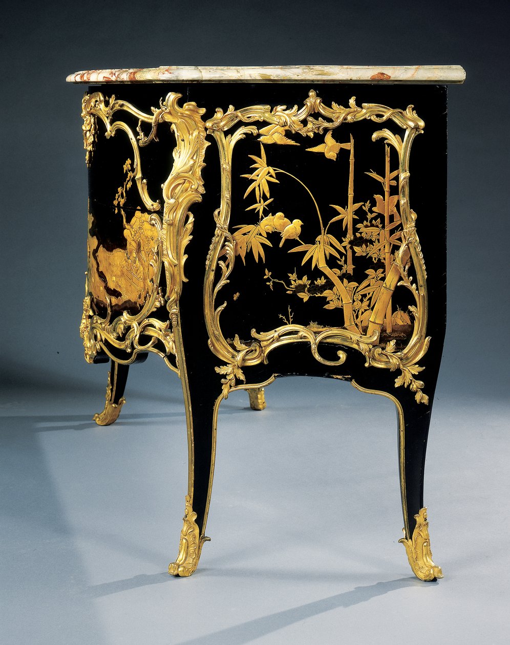 Commode - Bernard van Risenburgh II