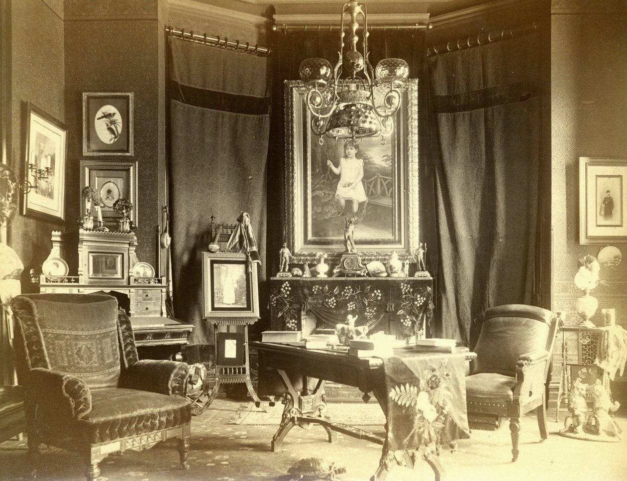 Étude dans la résidence H. Clay Pierce au 3813 Washington Avenue - Boehl and Koenig