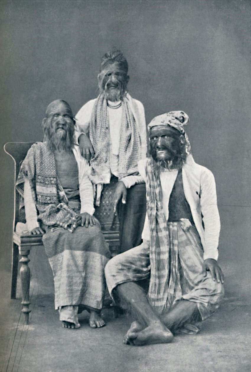 Une Famille Poilue de Mandalay, Birmanie - Bourne and Shepherd