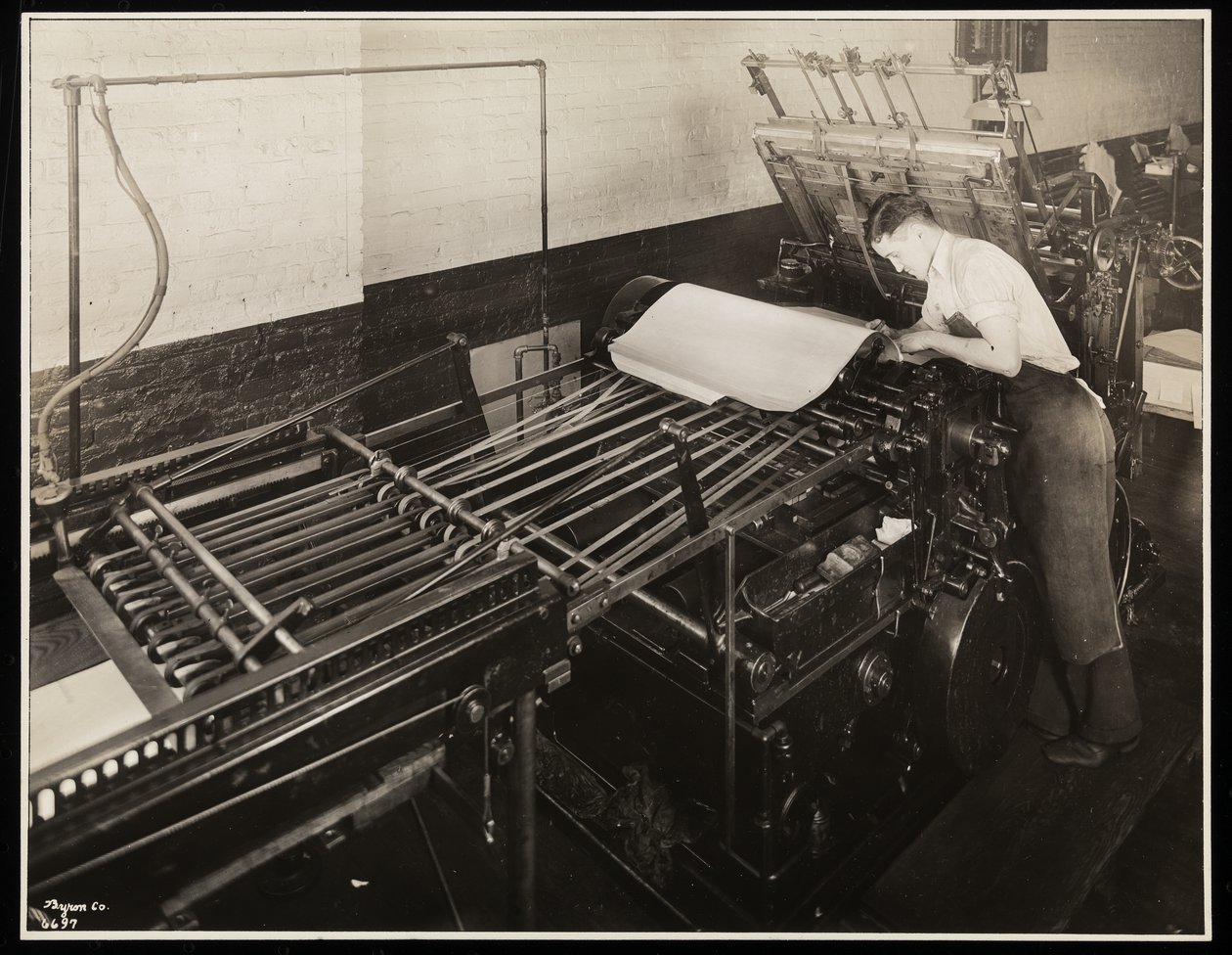 Une presse à imprimer chez Unz et Co., 24 Beaver Street, New York, 1932 - Byron Company