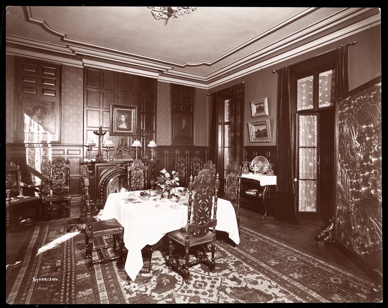 Salle à manger de la résidence de M. Reginald de Koven, New York, 1896-98 - Byron Company