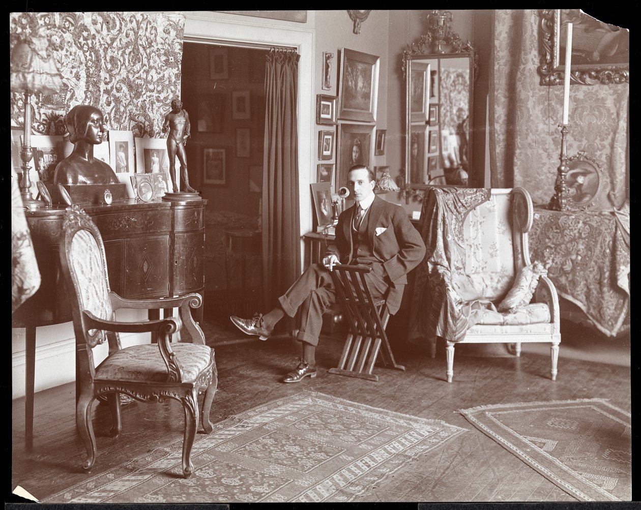 Malcolm Strauss dans son studio à New York, c.1895 - Byron Company