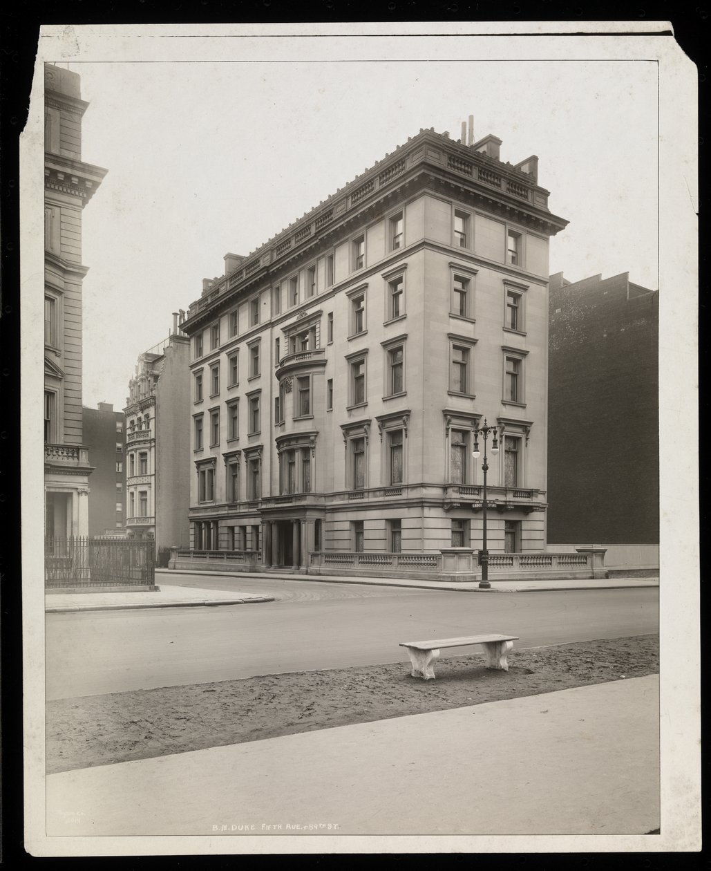 La résidence B.N. Duke à la 5e Avenue et East 89th Street, New York, 1921 - Byron Company