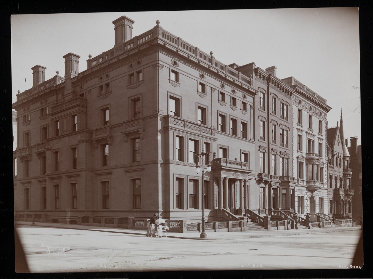 Les maisons entre les 67e et 68e rues, y compris la résidence George Gould, New York, 1900-01 - Byron Company