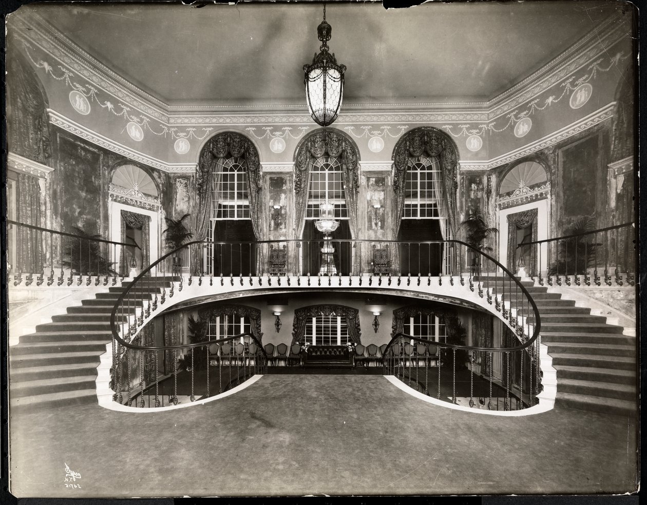Double escalier à l