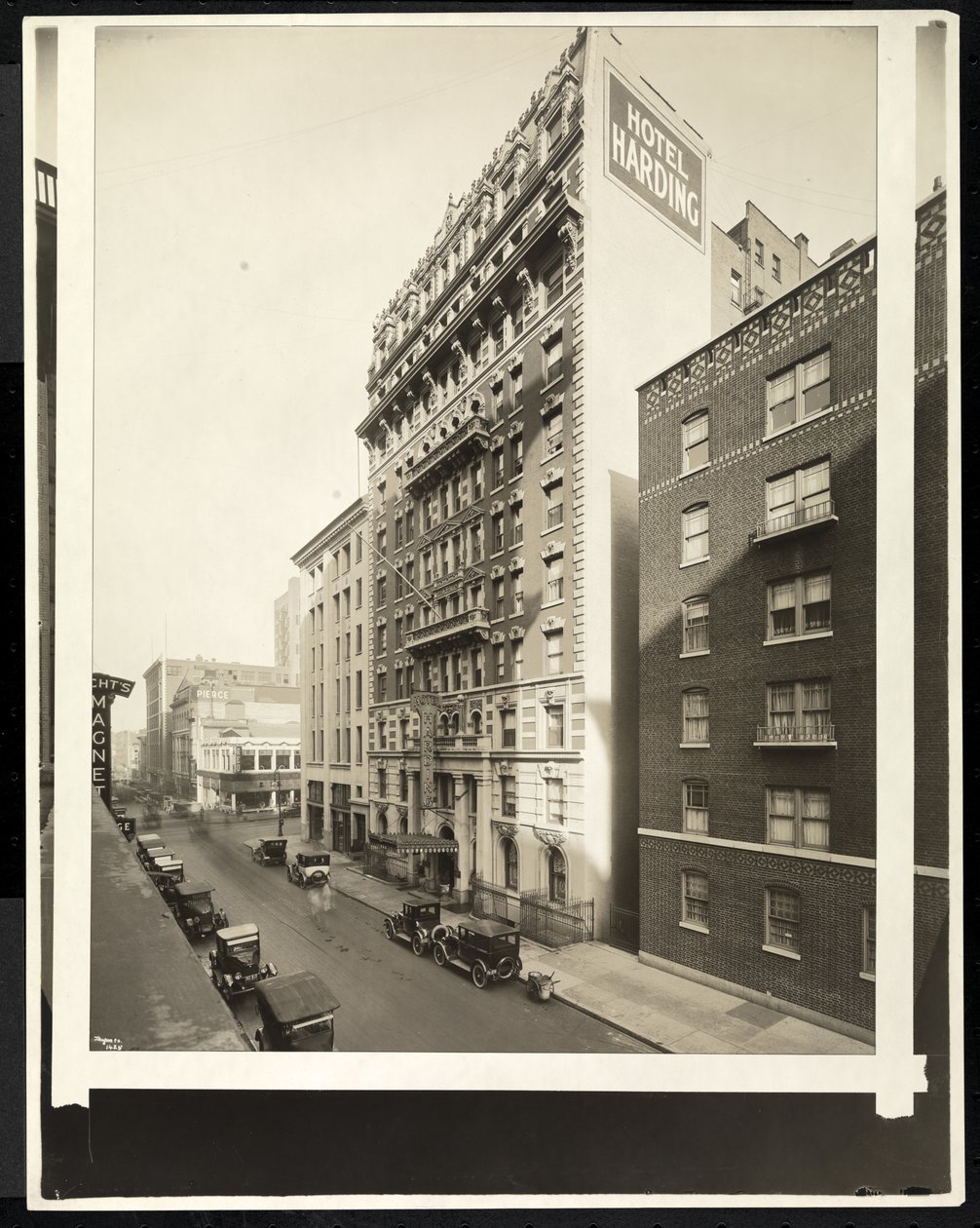 Hôtel Harding à la 55e Rue et Broadway, New York, 1921 - Byron Company