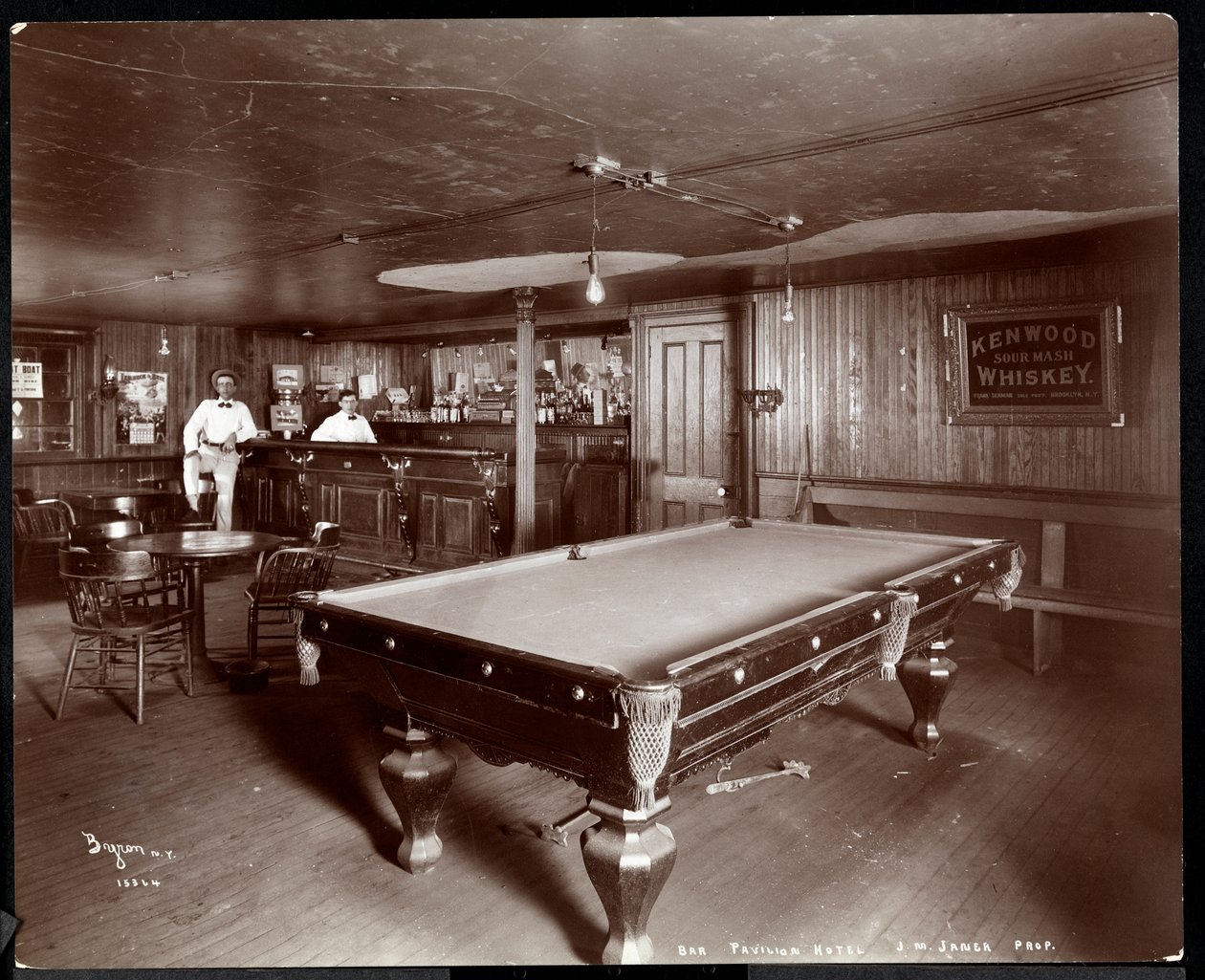 Le bar de l