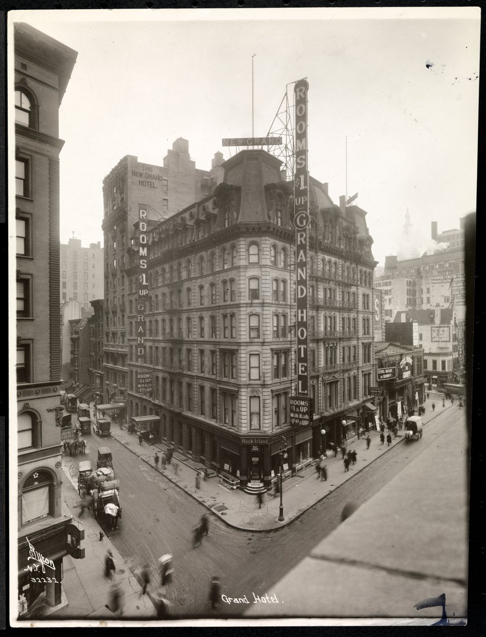 Vue du Grand Hôtel à la 31e rue et Broadway, New York, c.1914 - Byron Company