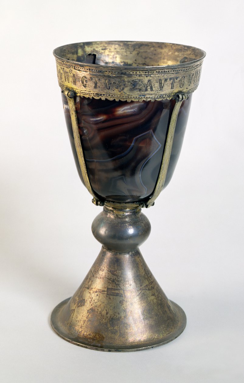 Calice avec des bijoux et une inscription sur la bordure - Byzantine