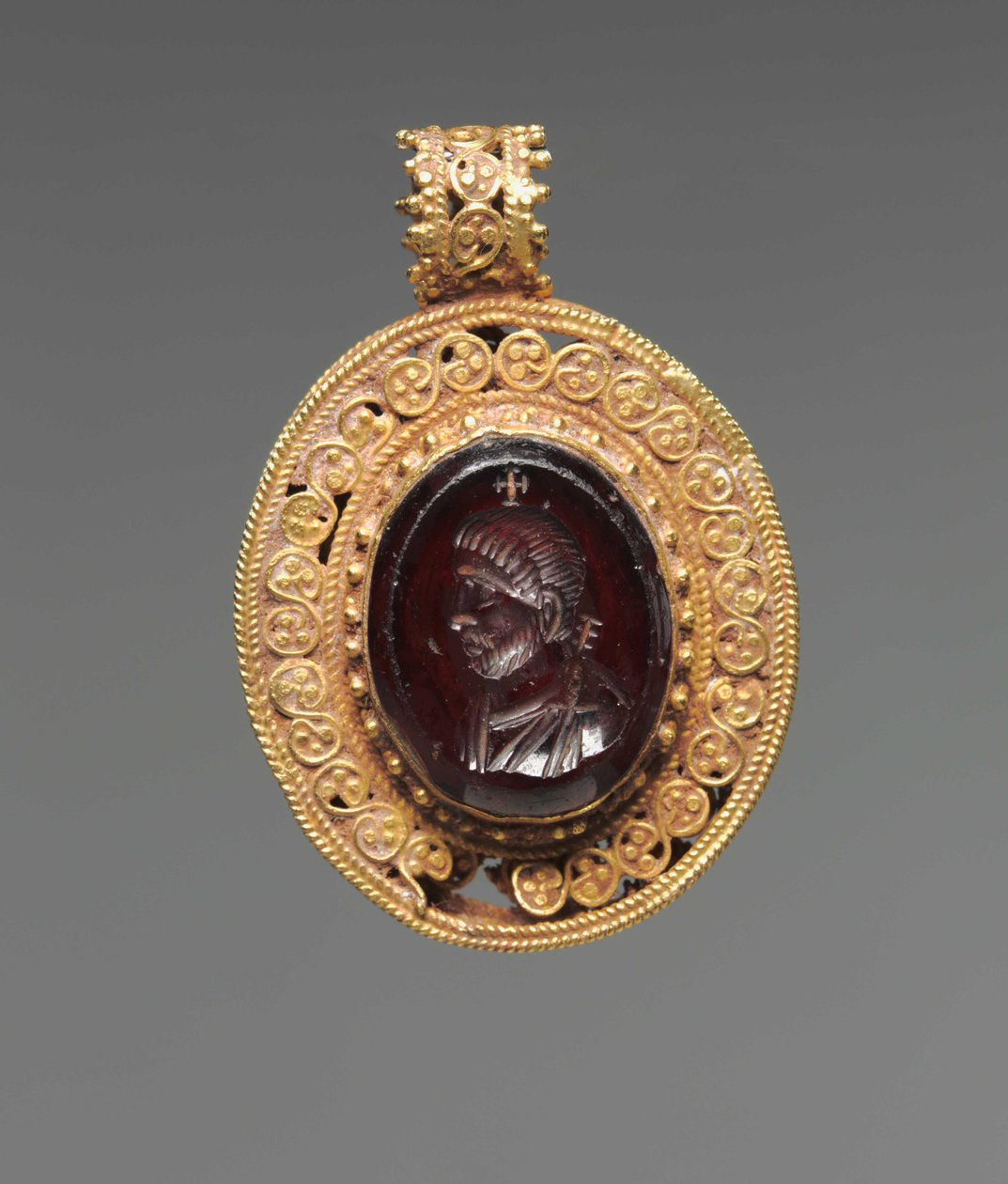 Pendentif avec intaille de portrait, années 500 - Byzantine School