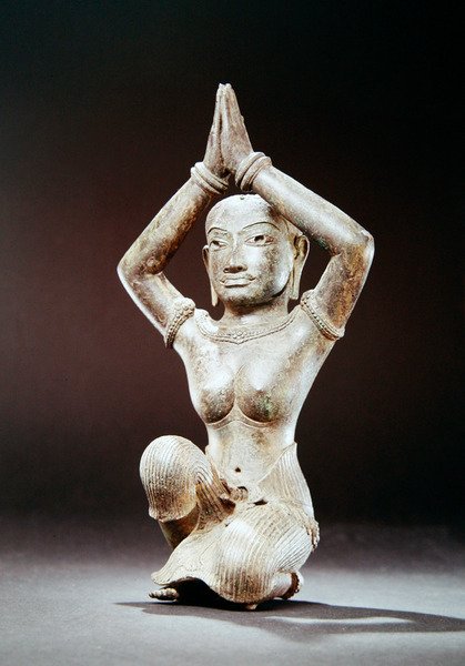 Femme agenouillée, seconde moitié du XIe siècle - Cambodian