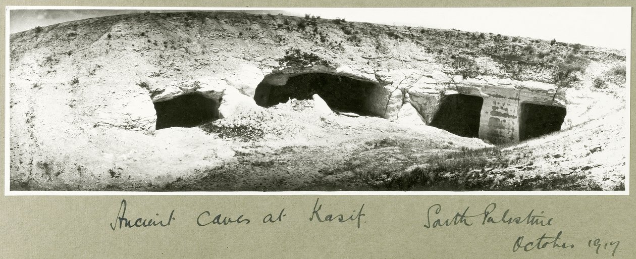Grottes anciennes à Kasif, Palestine du Sud, octobre 1917 - Capt. Arthur Rhodes