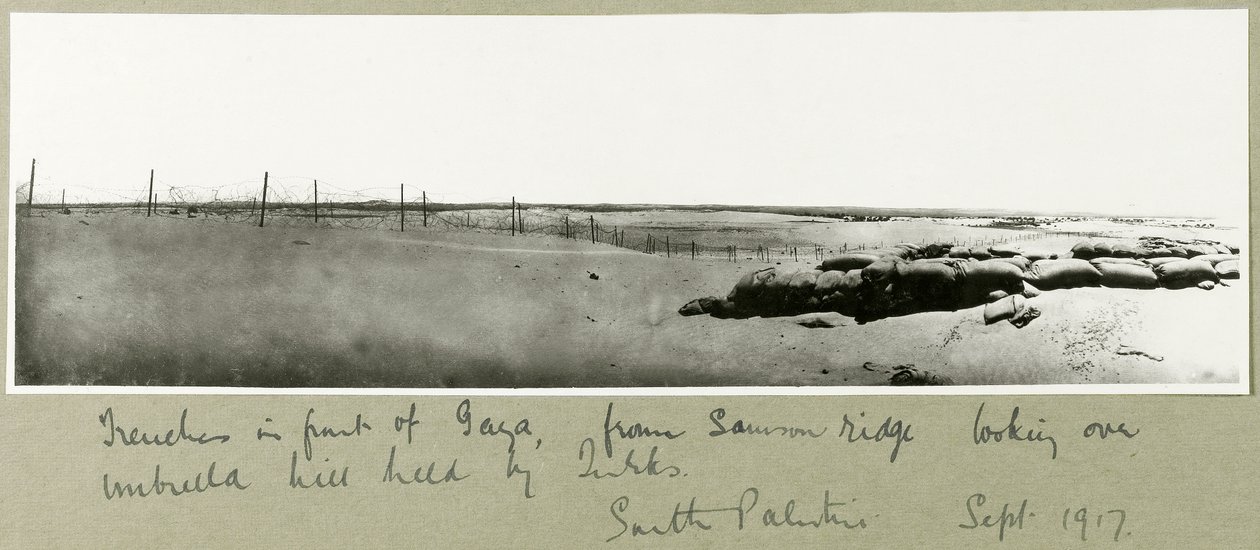 Tranchées devant Gaza, de Samson Ridge regardant vers Umbrella Hill, septembre 1917 - Capt. Arthur Rhodes