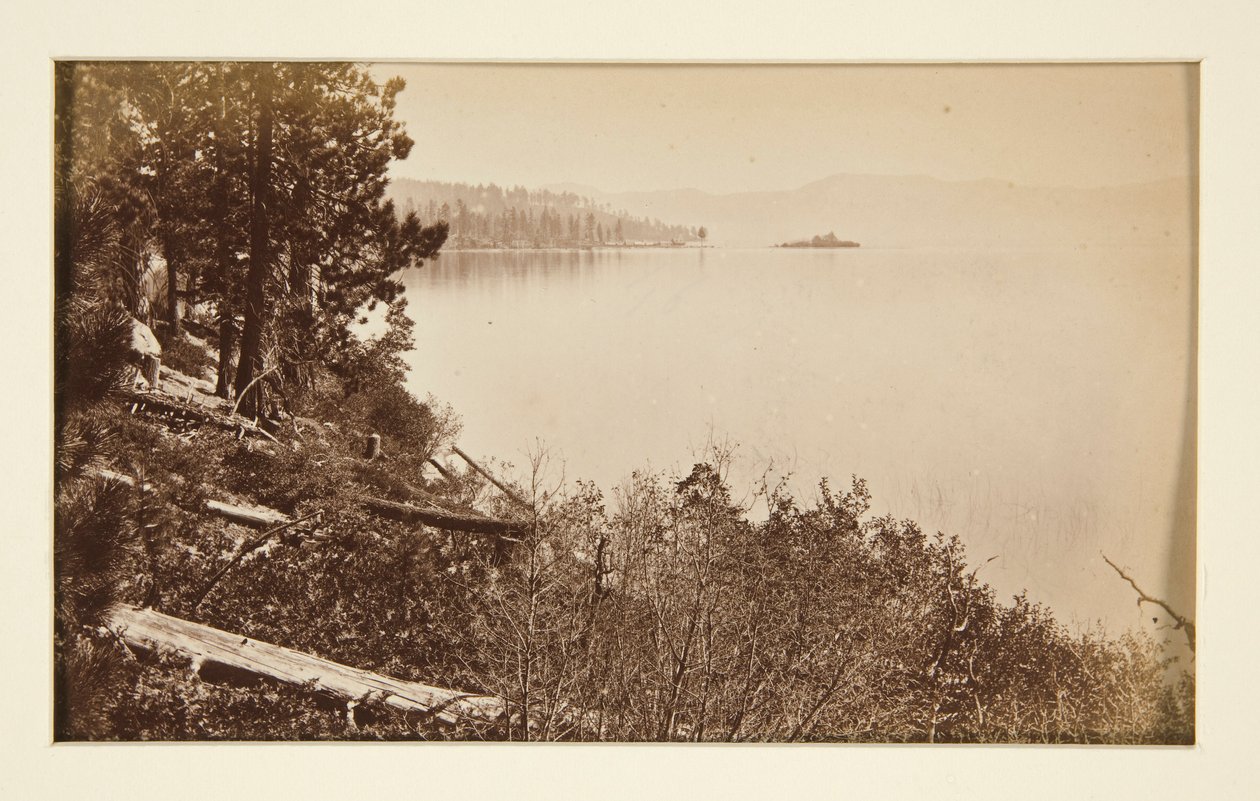 Quatre scènes de chemin de fer et quatre vues du lac Tahoe : Lac Tahoe depuis Artist Rocks - Carleton E. Watkins