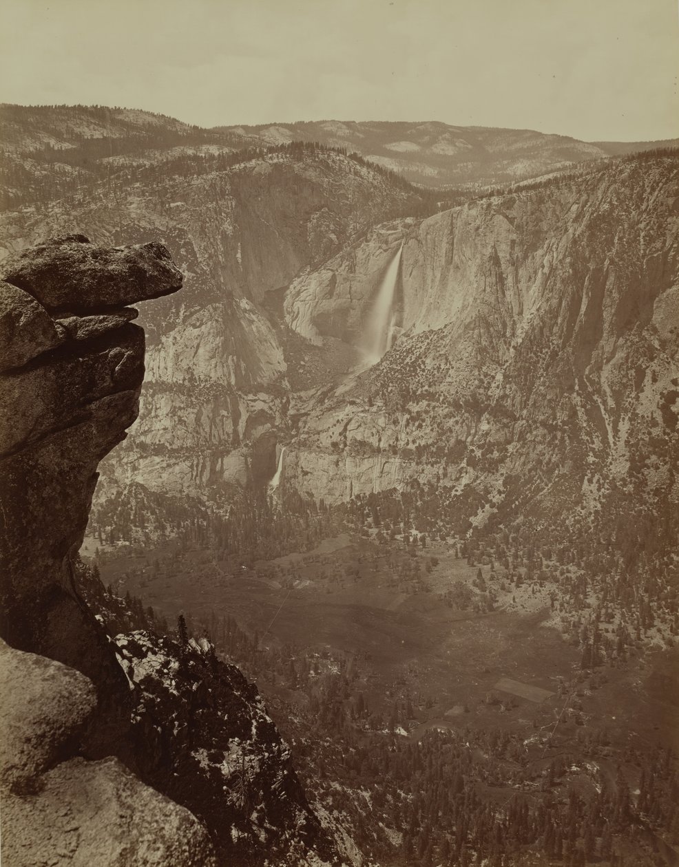 Chutes de Yosemite depuis Glacier Point, 1865-66, imprimé vers 1875 - Carleton Emmons Watkins