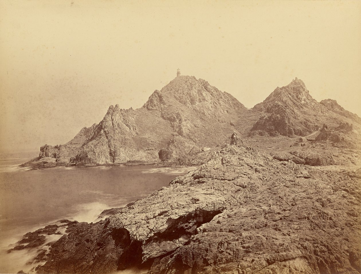 [Phare, îles Farallon] / [Aux Farallones] - Carleton Watkins
