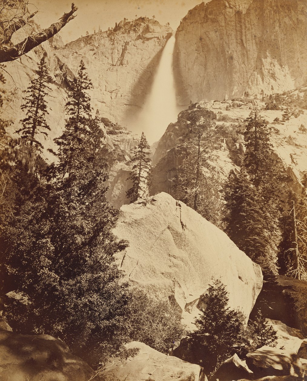 Chute supérieure de Yosemite, 1600 pieds - Carleton Watkins