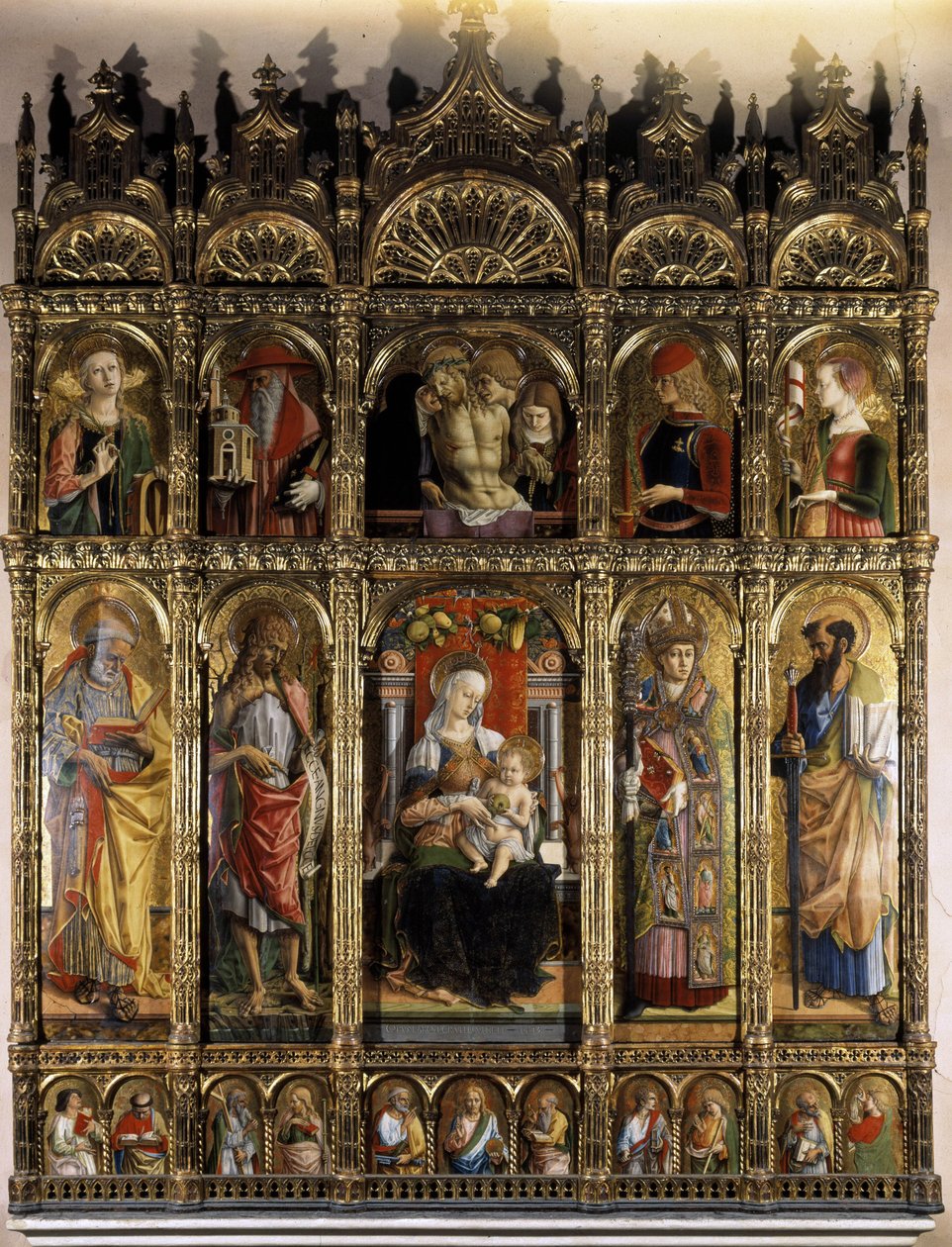 Polyptyque montrant une Pietà, et la partie inférieure une madone avec enfant - Carlo Crivelli