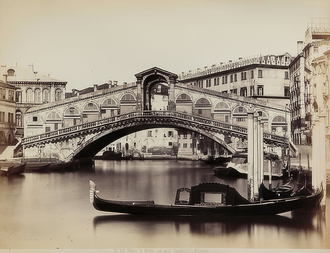Vue sur le Grand Canal avec le pont du Rialto à Venise - Carlo Naya
