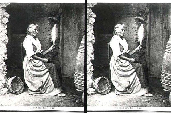 Vieille femme filant, Capri, c.1865 - Carlo Naya